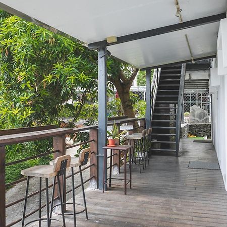 Tropical Low Boundary B&B Тонхэ Экстерьер фото